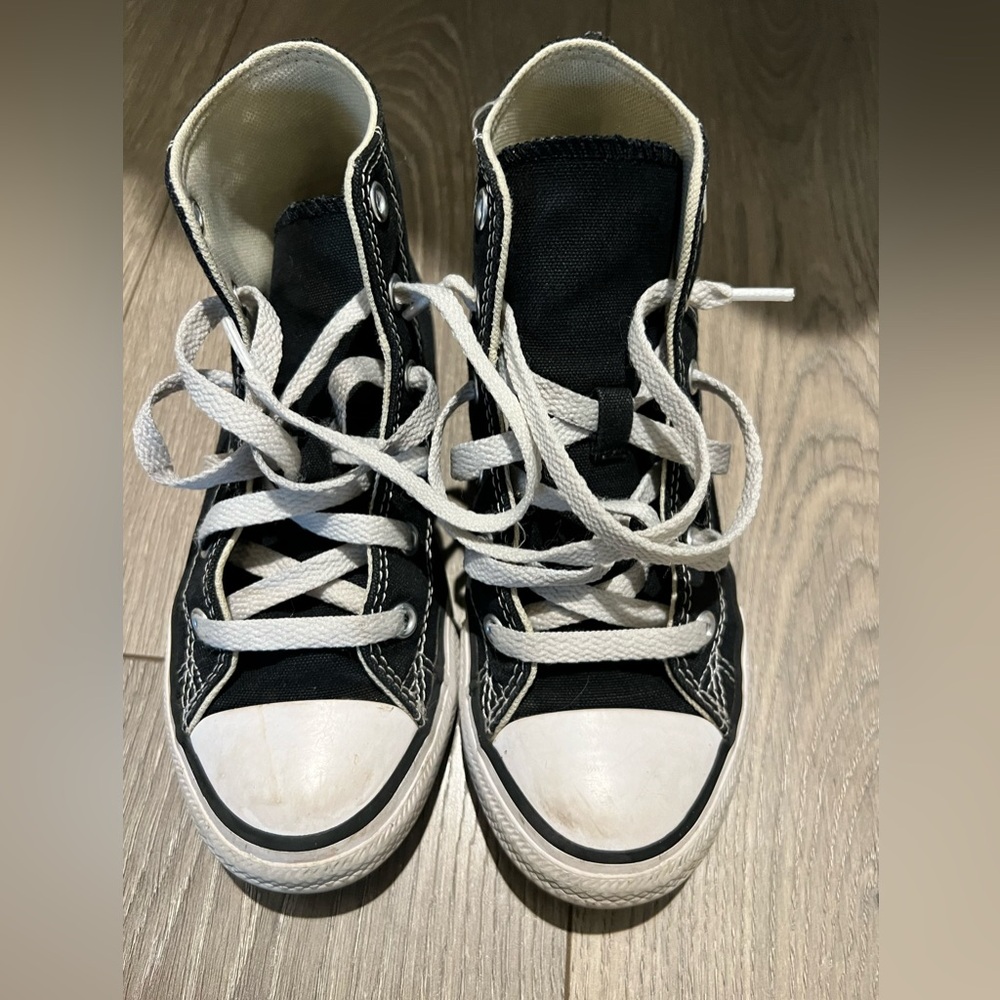 Girls Converse High Tops